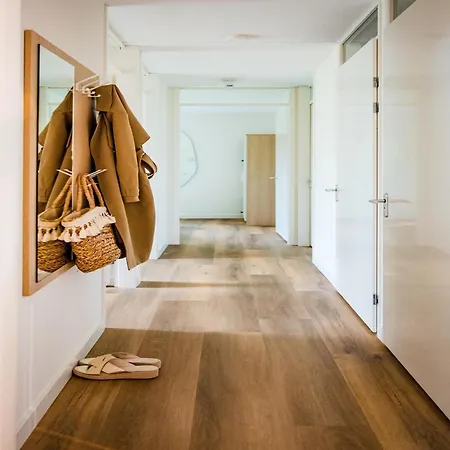 Beautiful In A Wonderful Setting , Cleaning Included *