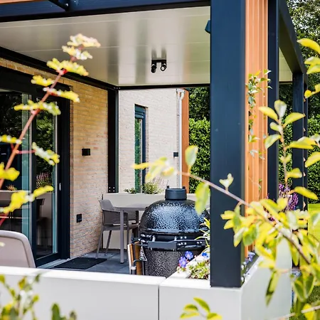 Holiday home In Veluwe With Veranda, Cleaning Included